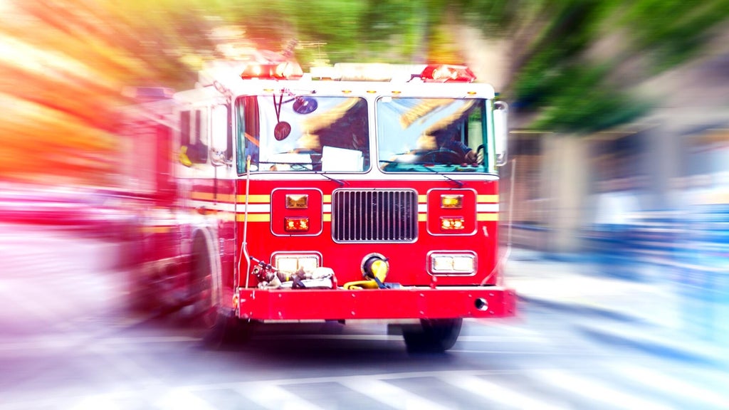 Miami high-rise balcony fire displaces man, dogs — CBS Miami, Coconut Creek Health news