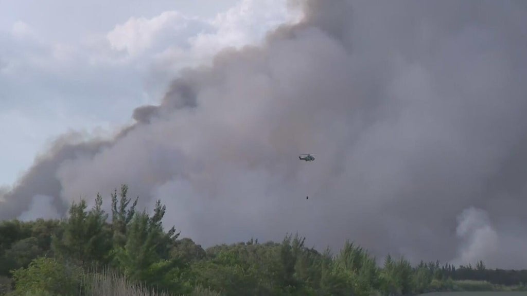 Two wildfires continue burning in west Miami-Dade leading to air quality concerns in South Florida — CBS Miami, Coconut Creek Community news