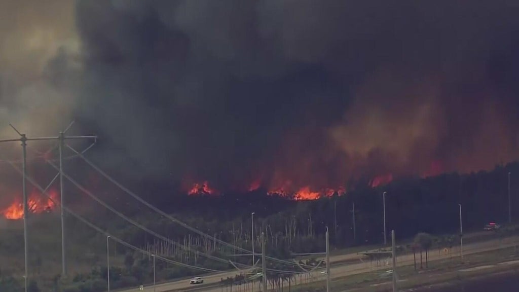 3 fires burning in West Miami-Dade near the Everglades causing air quality alerts and road closures — CBS Miami, Coconut Creek Community news