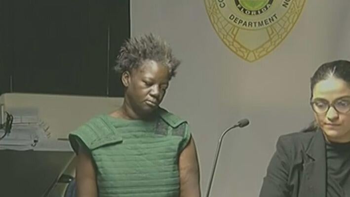 Woman accused of setting man on fire in NW Miami-Dade appears before judge — CBS Miami, Coconut Creek Community news