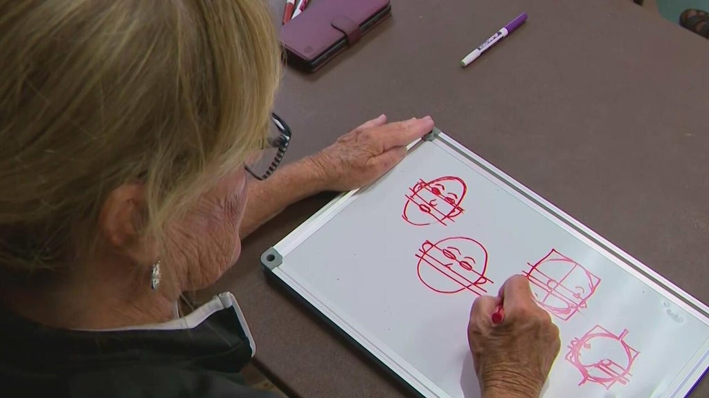 Broward art class focuses on using drawing for cognitive function, instead of just to produce masterpieces — CBS Miami, Coconut Creek Arts news