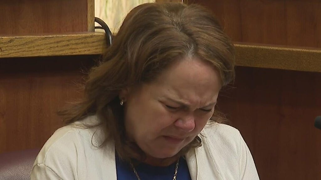 Alberto Sierra's mom takes the stand in his death penalty trial for murder of wife, 3 girls — CBS Miami, Coconut Creek Community news