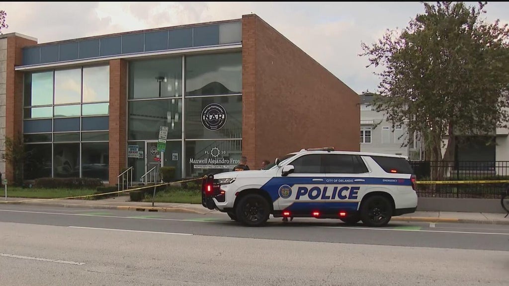 Suspicious packages sent to two Florida congressional offices — CBS Miami, Coconut Creek Community news