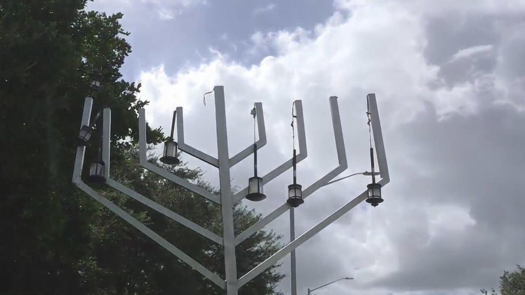 California man accused of using shopping cart with dog inside to vandalize Coral Springs menorah — CBS Miami, Coconut Creek Business news