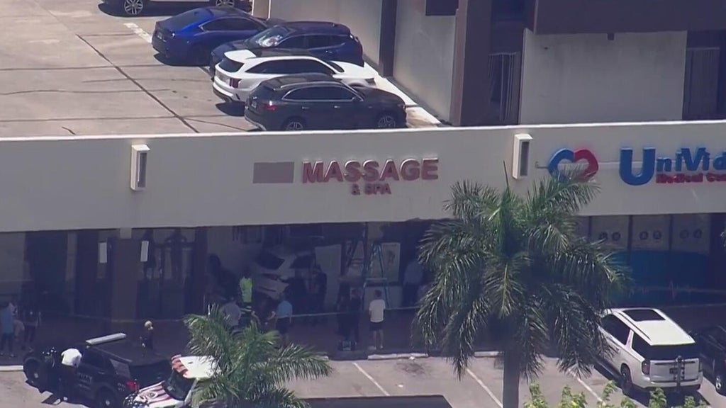 South Florida massage business damaged after car crashes through front of building, officials say — CBS Miami, Coconut Creek Real Estate news