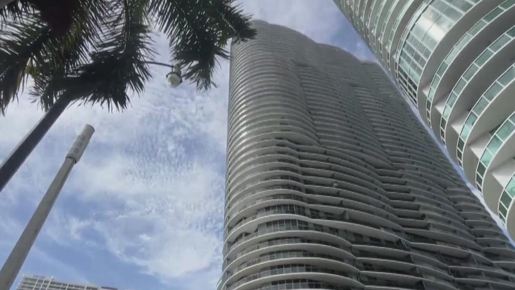 Fire breaks out on balcony of Edgewater high-rise displacing man, dogs — CBS Miami, Coconut Creek Community news