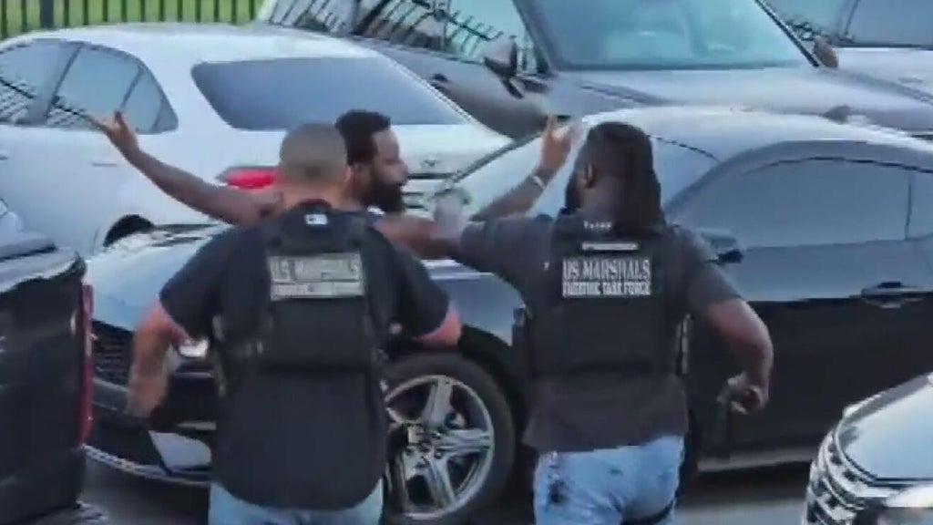 Arrest reports show Dwight Wells and his suspected killer knew each other — CBS Miami, Coconut Creek Community news