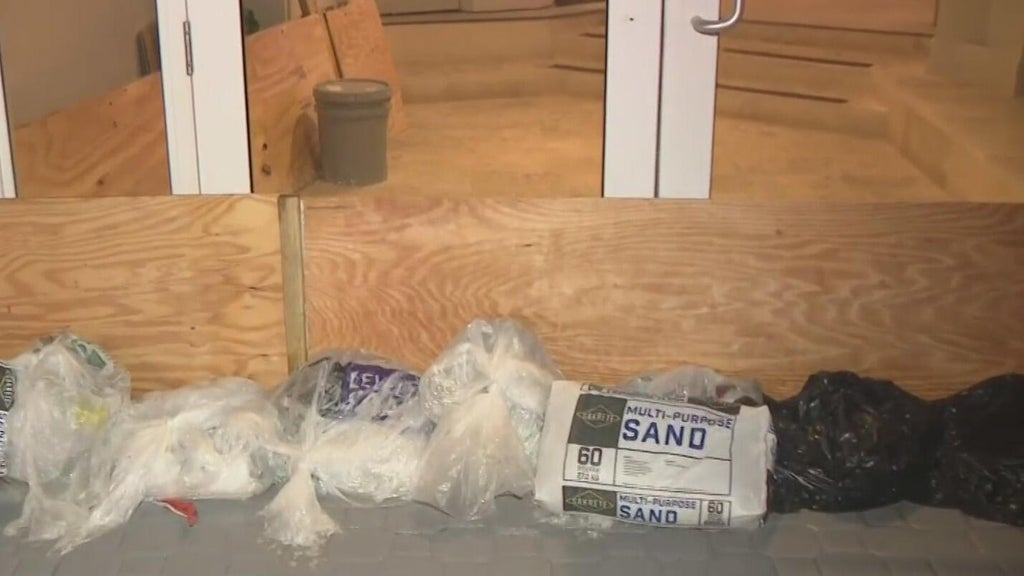 South Florida king tides have businesses preparing for more flooding Monday — CBS Miami, Coconut Creek Business news