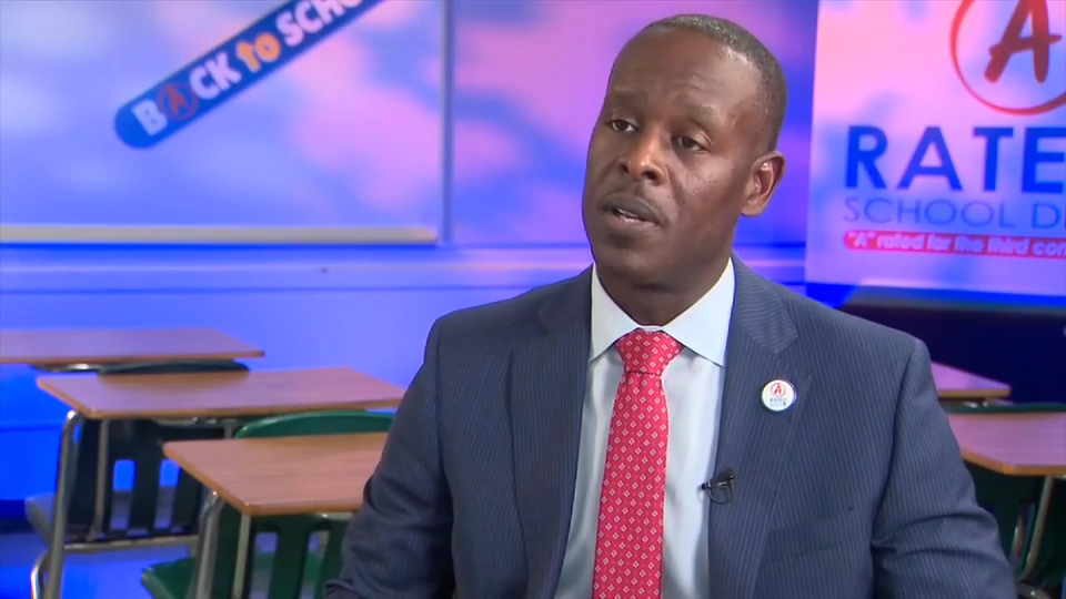 Broward Schools Supt. Hepburn touts improved education plans for new year following budget upheavals — WSVN 7 Broward