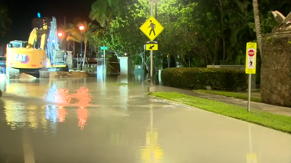 Crews investigate water leak along Las Olas Blvd at Coral Way; no reported service outage — WSVN 7 Broward, Coconut Creek Community news
