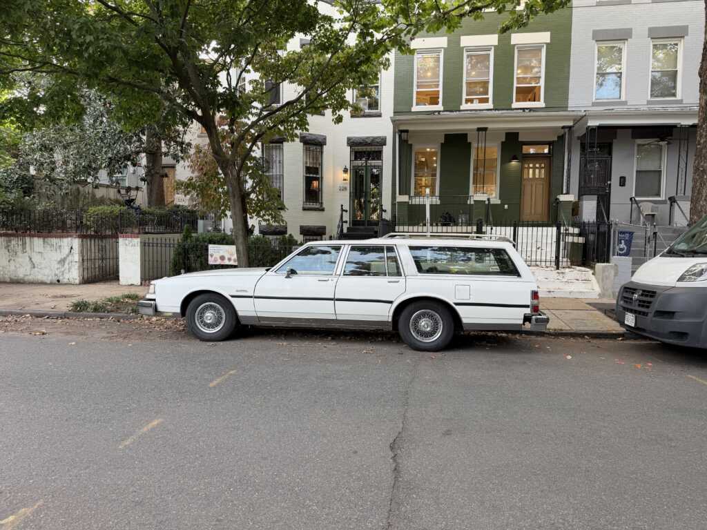 Sweet City Red – OLD SCHOOL Buick “Longroof” — PoPville DC